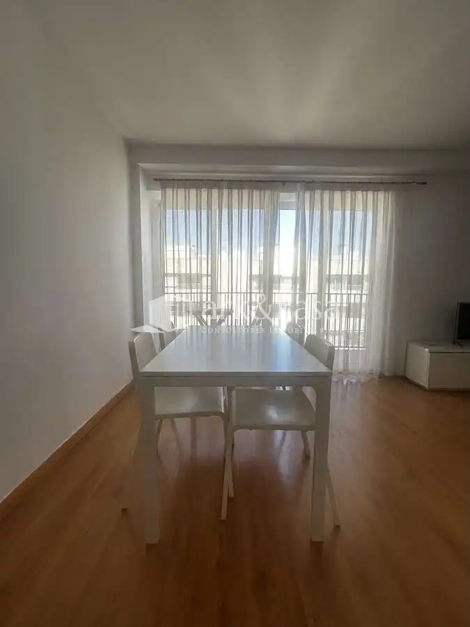 Vista exterior de Piso de alquiler en Valencia con Amueblado, Horno y Microondas