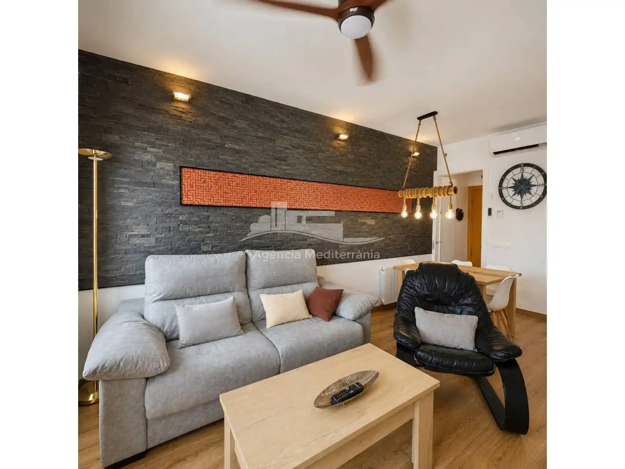 Sala de estar de Piso en venta en Palamós con Aire acondicionado, Calefacción y Amueblado