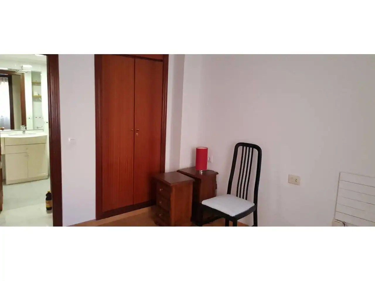 Habitación de Piso de alquiler en Sevilla con Aire acondicionado, Balcón y Piscina comunitaria