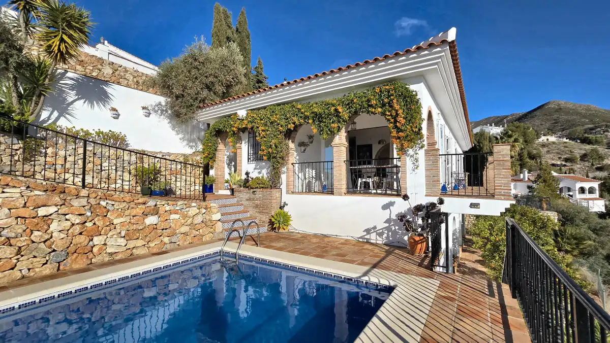 Chalet con terraza en venta en Calle Reina, imagen 2