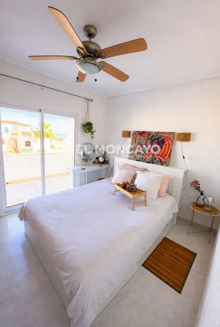 Habitación de Casa adosada en venta en Rojales con Aire acondicionado, Calefacción y Jardín privado