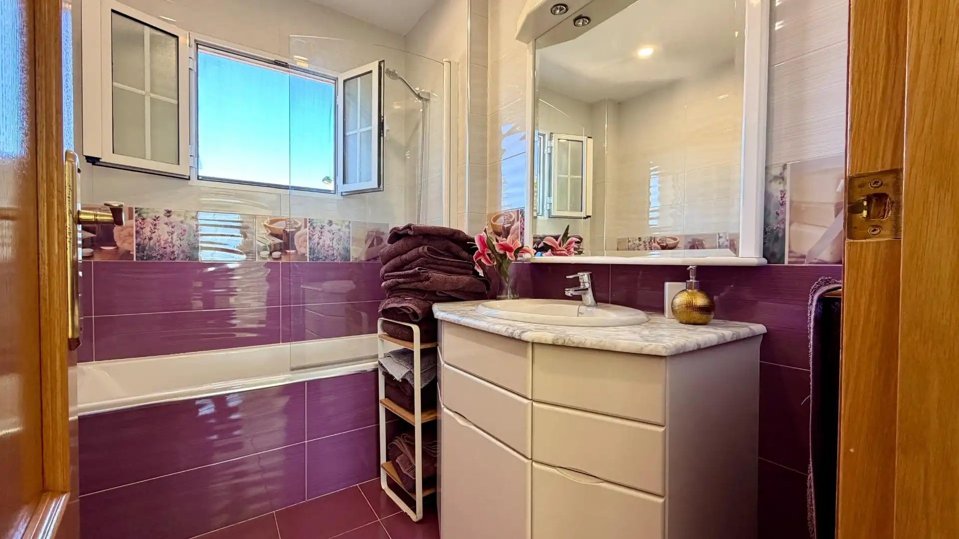 Bathroom of Houses for sale in Elche / Elx  with Air Conditioner, Heating and Terrace