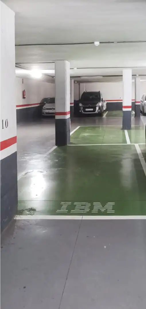 Einzelparkplatz zur Miete in Carrer d'Hondures 54