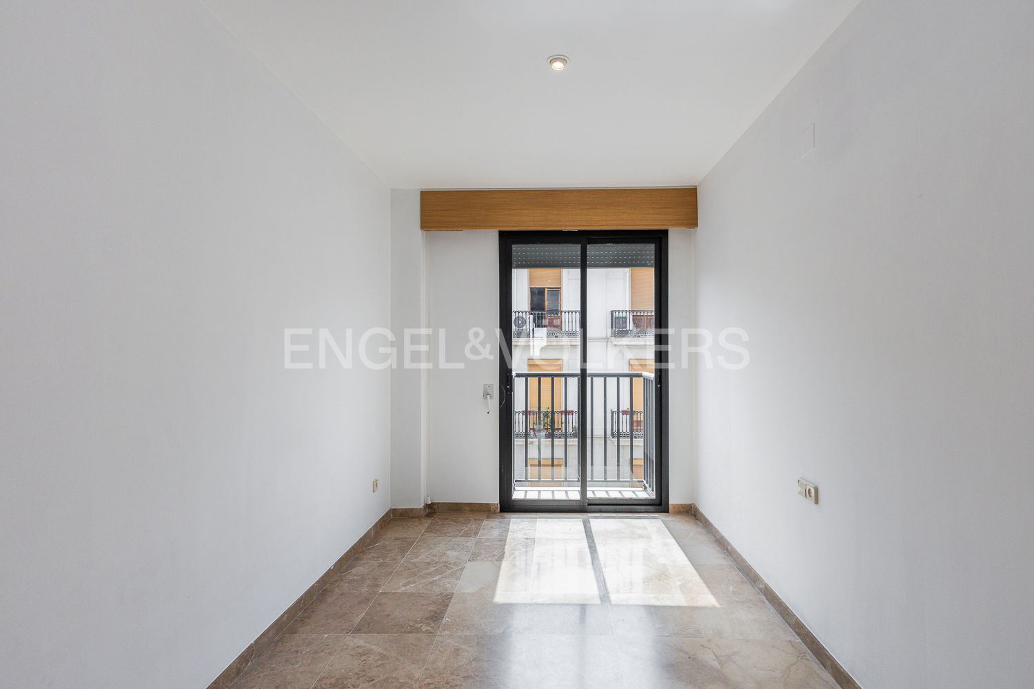 Apartment to rent in  Valencia Capital  with Air Conditioner, Heating and Balcony