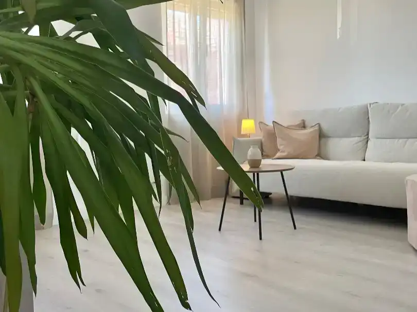 Sala d'estar de Pis en venda en Ponferrada amb Parquet, Moblat i Forn