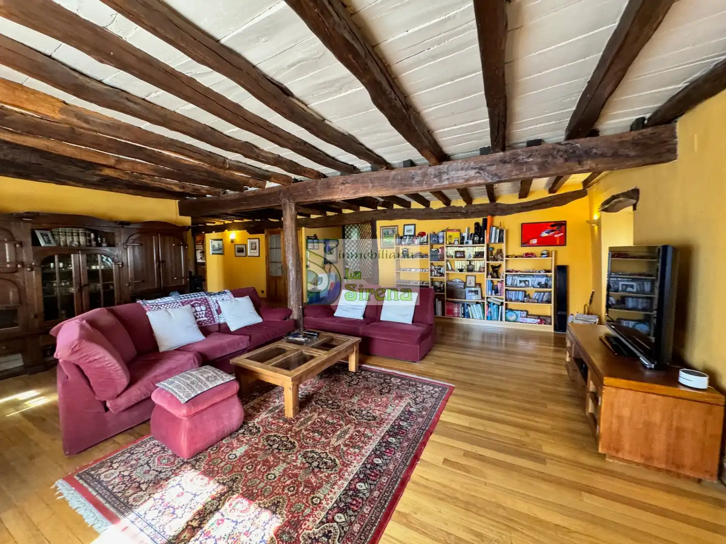 Sala de estar de Casa o chalet en venta en Castro-Urdiales con Calefacción, Jardín privado y Terraza