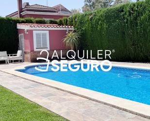 Piscina de Casa o xalet de lloguer en Palomares del Río amb Aire condicionat, Traster i Piscina