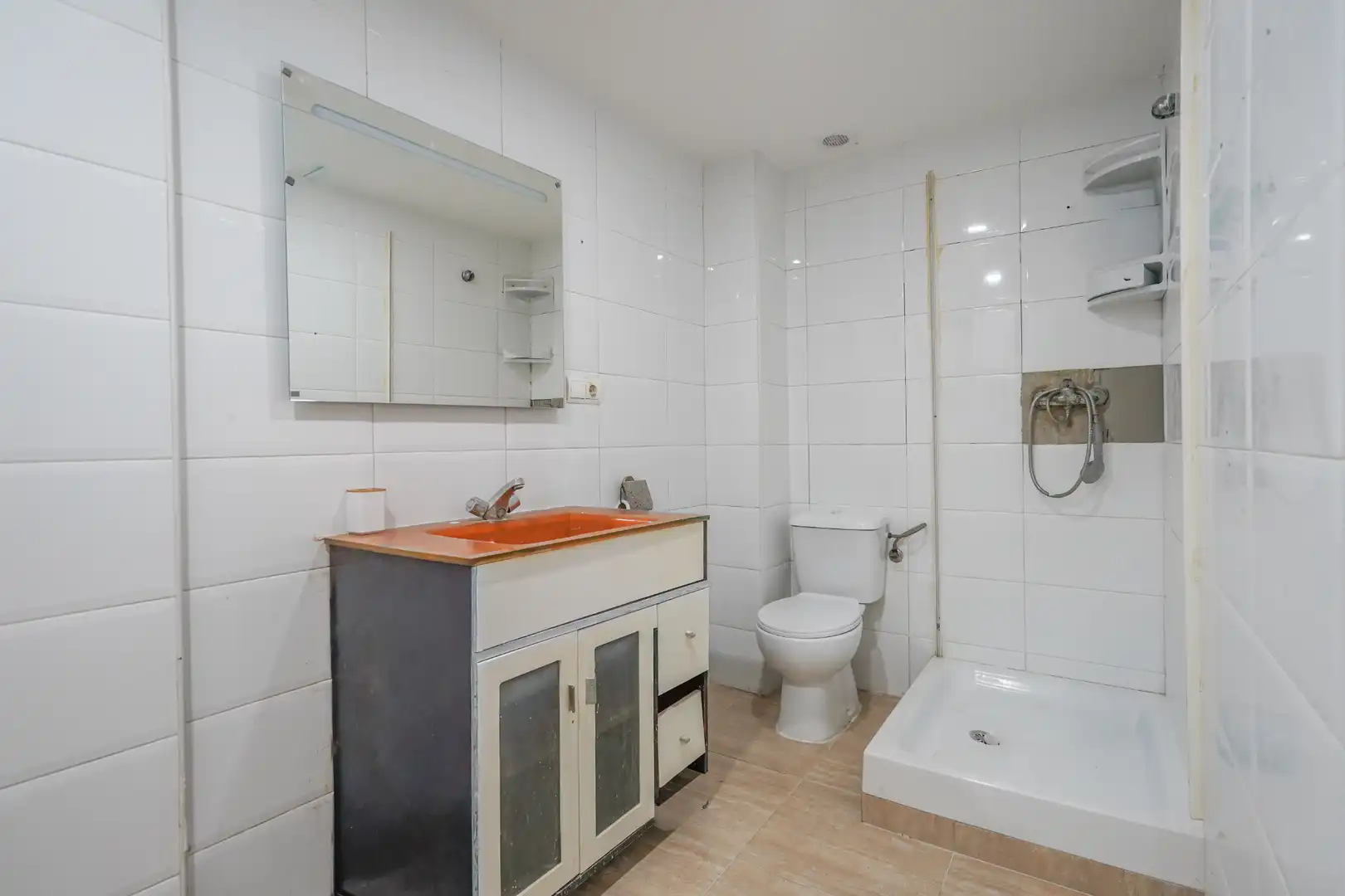 Bathroom of Flat for sale in Reus  with Parquet flooring, Balcony and Alarm
