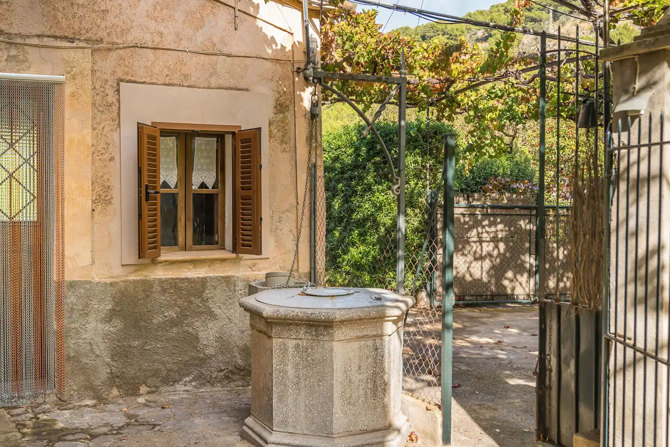 Country homes for sale in Sóller