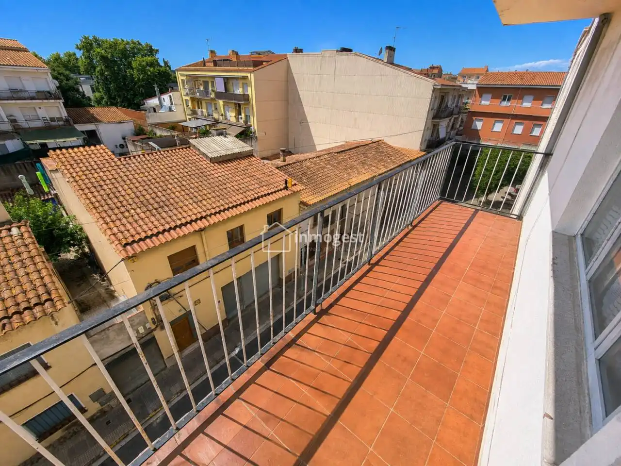 Terrassa de Pis en venda en Salt amb Moblat i Balcó