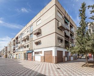 Exterior view of Flat for sale in  Granada Capital  with Terrace and Balcony