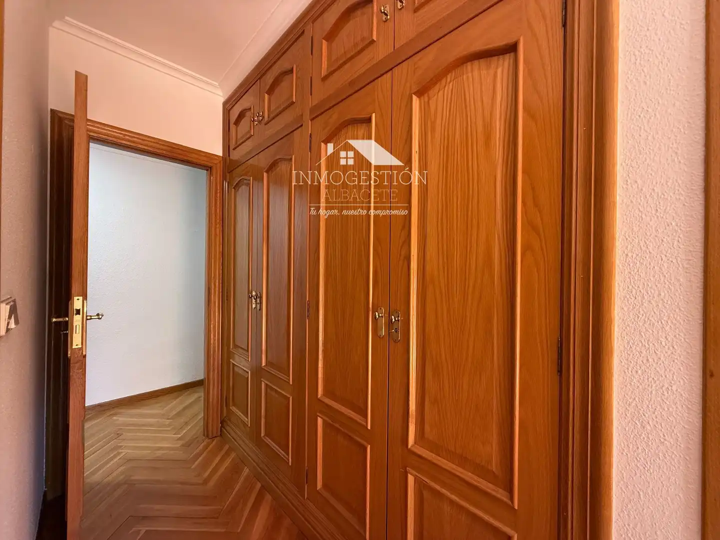 Dormitori de Pis de lloguer en Albacete amb Aire condicionat, Calefacció i Parquet
