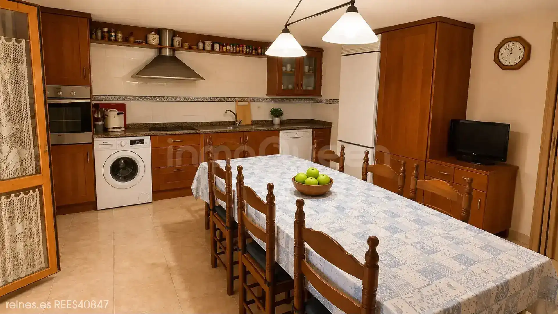 Cuina de Casa o xalet en venda en San Mateo de Gállego amb Calefacció, Jardí privat i Terrassa