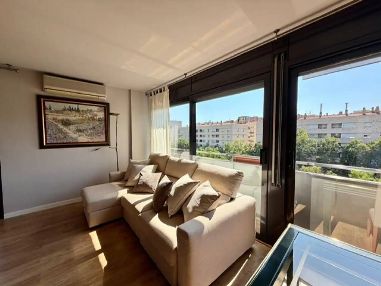 Sala de estar de Piso de alquiler en Sabadell con Aire acondicionado, Calefacción y Parquet