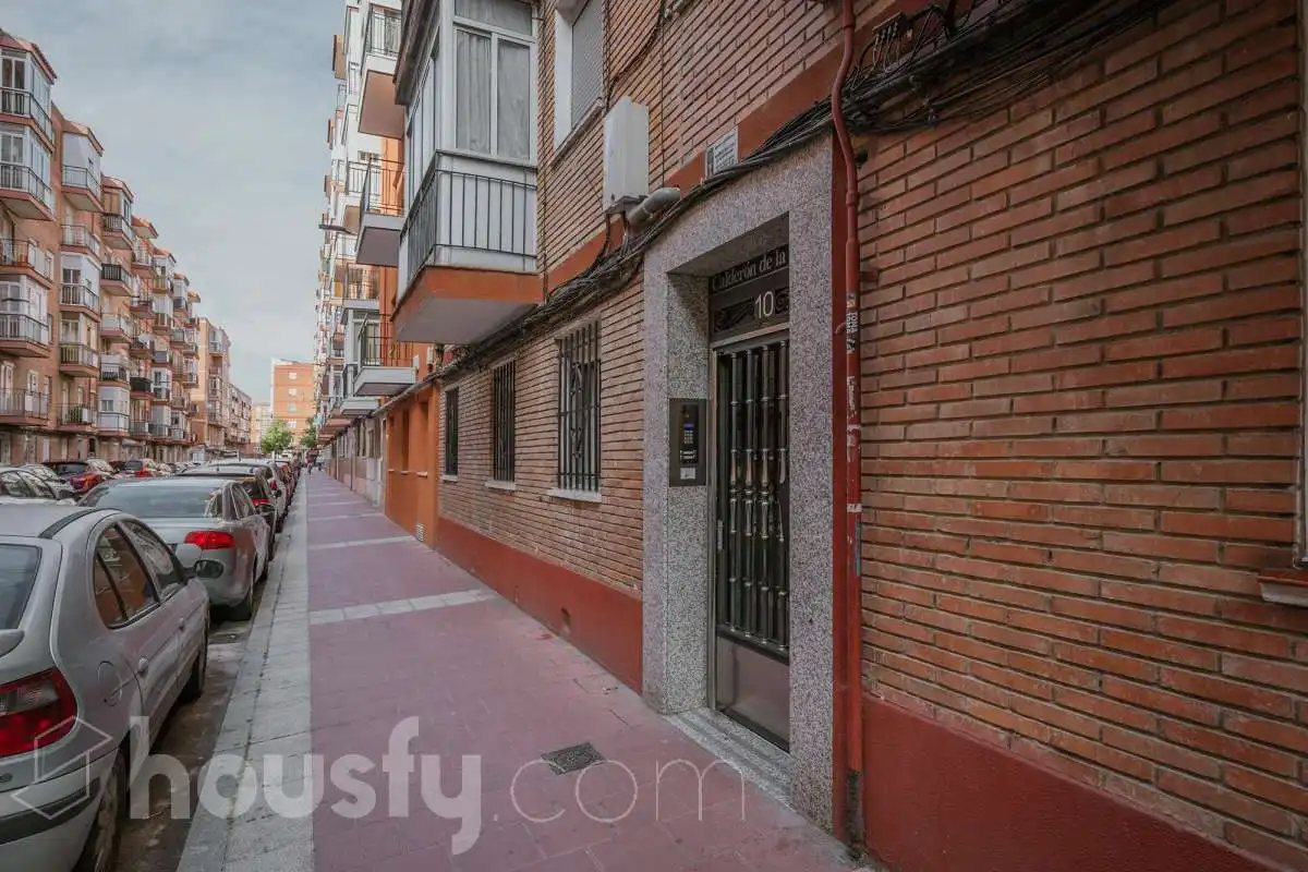 Exterior view of Flat for sale in Valladolid  with Air Conditioner and Terrace