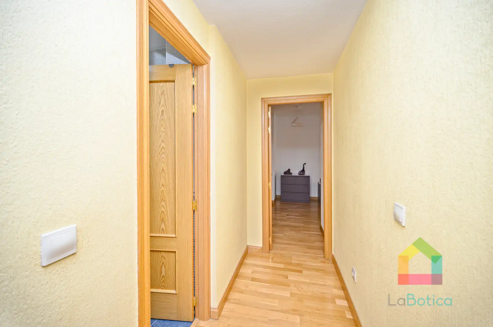 Apartament en venda en Toledo amb Aire condicionat, Moblat i Piscina comunitària