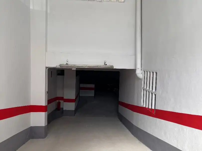 Einzelparkplatz zum Verkauf in Leopoldo Romeo 28, imagen 2