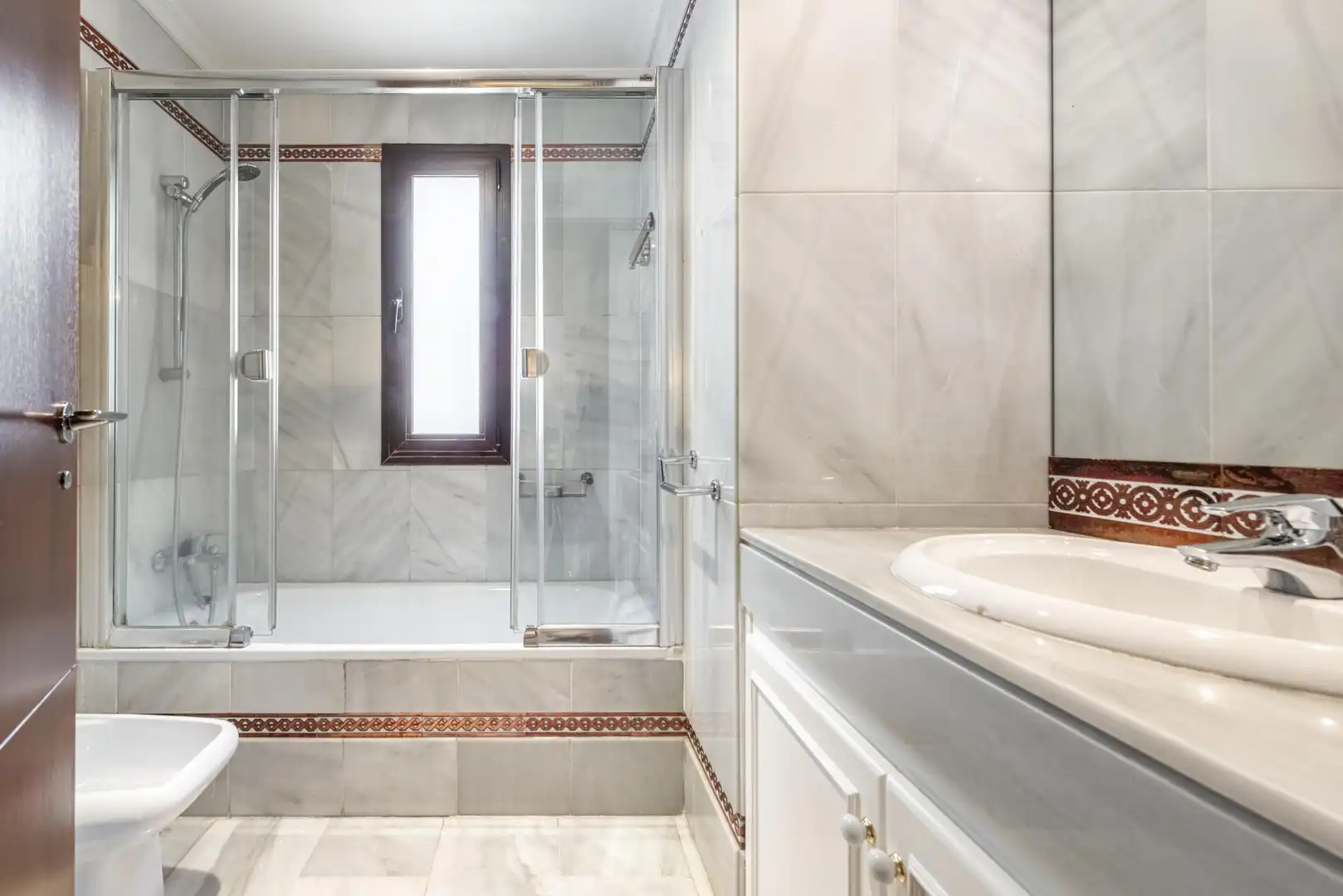 Bathroom of Detached homes for sale in Marbella  with Private garden, Terrace and Furnished