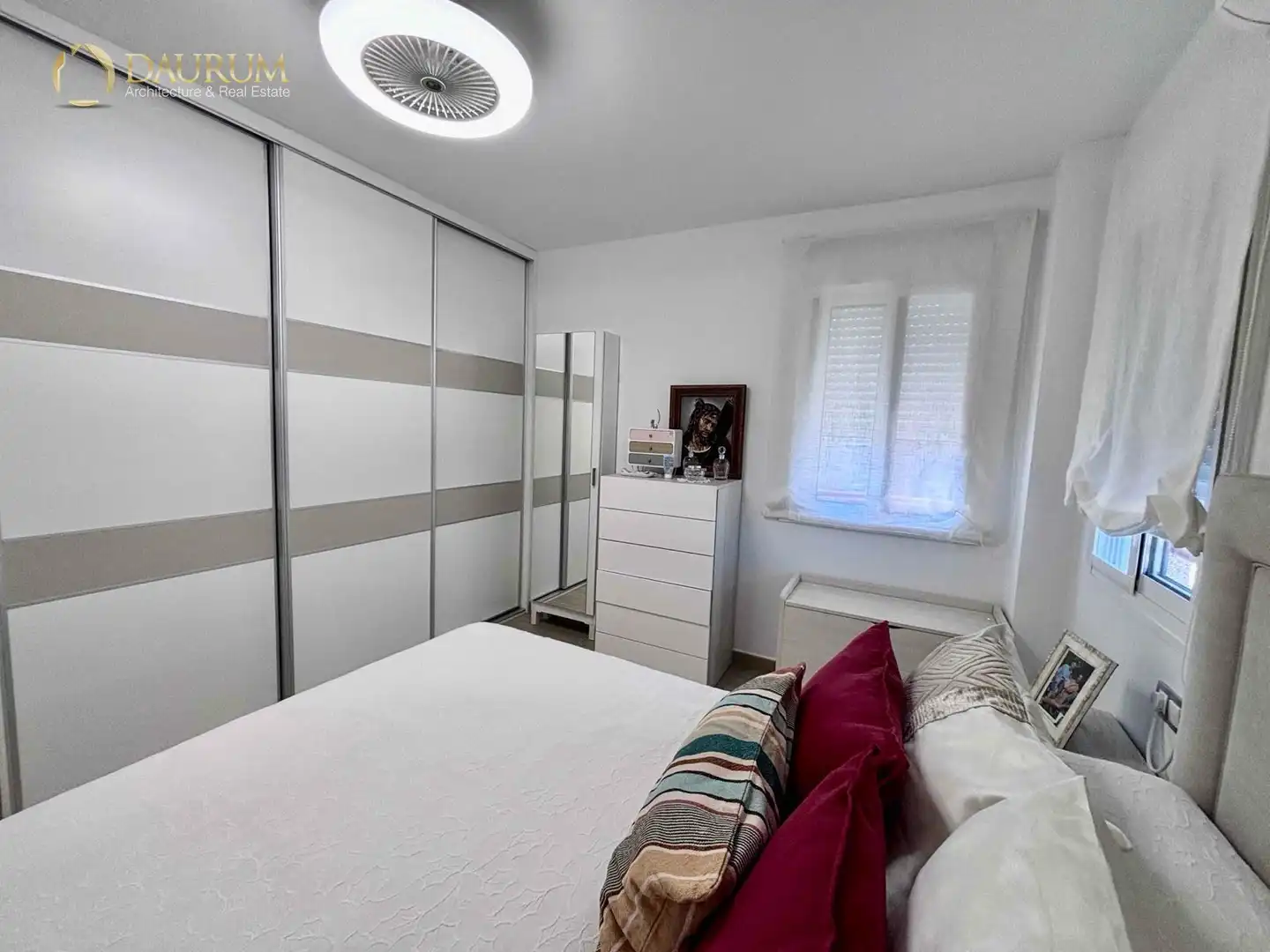 Schlafzimmer von Dachboden zum Verkauf in Málaga mit Klimaanlage, Terrasse und Abstellraum
