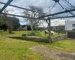 Casa o xalet en venda en O Rosal   amb Jardí privat