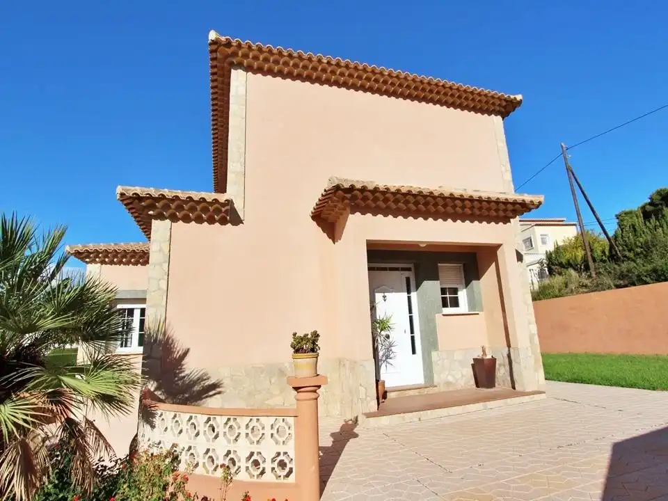 Villa con piscina in vendita a Carrió - La Merced - Los Pinos, imagen 4