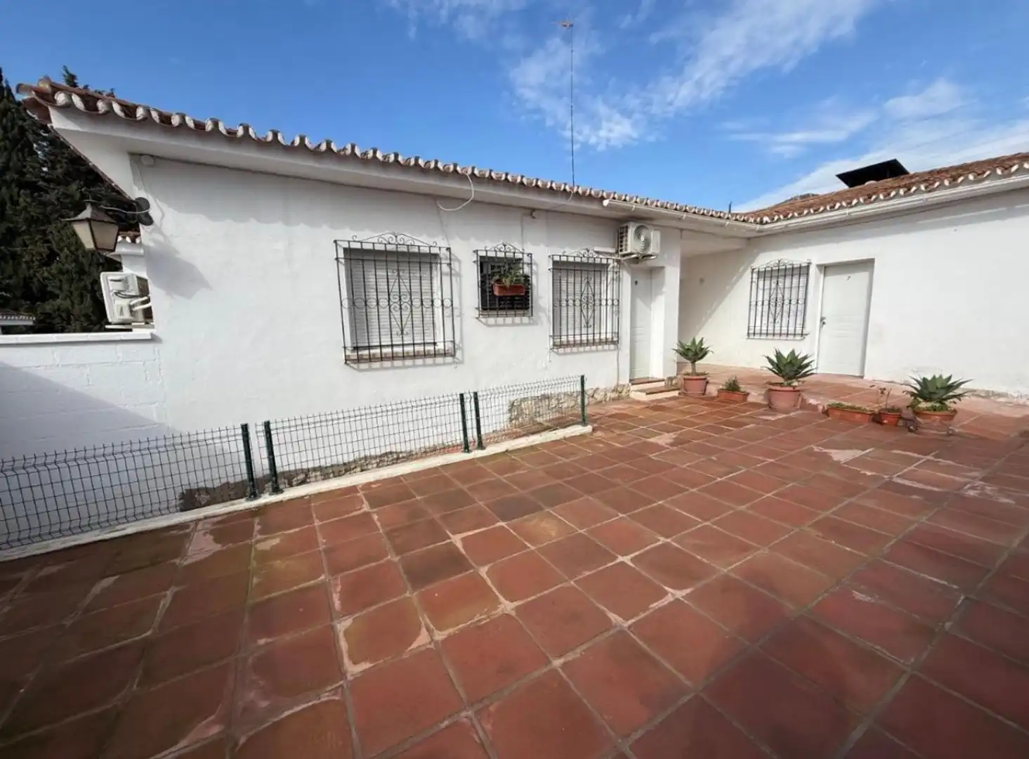 Außenansicht von Gebäude zur Miete in Málaga