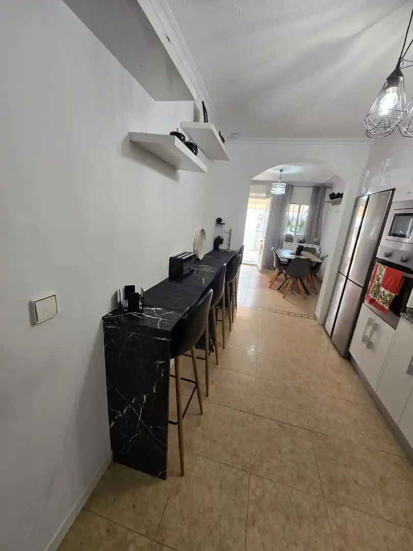 Casa bifamiliare con terrazza in vendita a Calle de las Azucenas 744, imagen 8