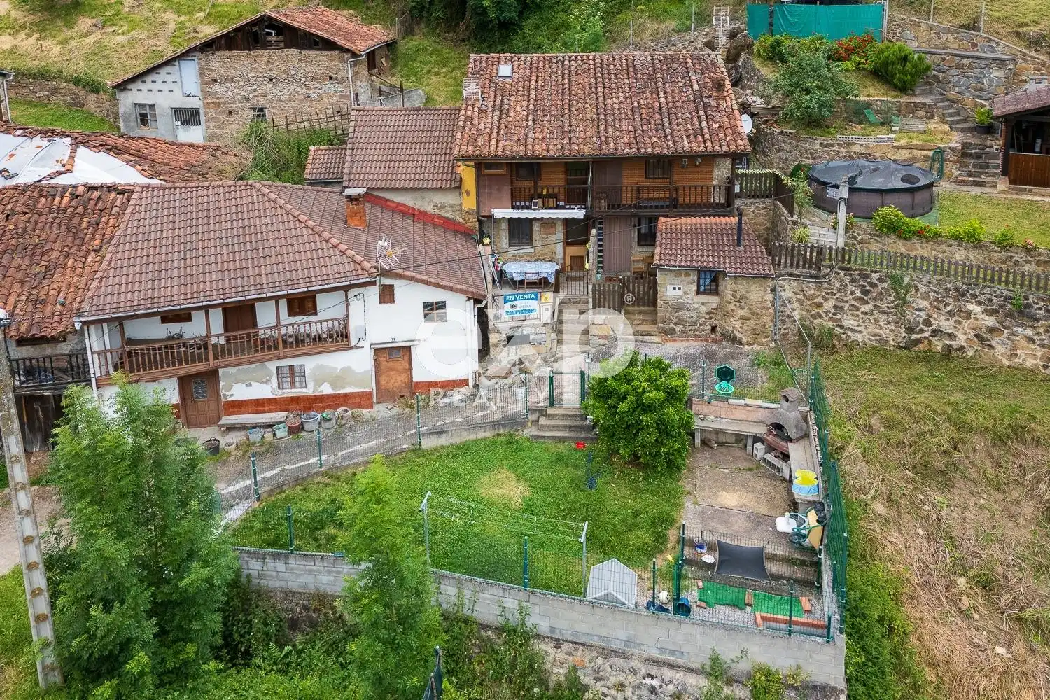 Casa o xalet en venda en Lena amb Calefacció, Jardí privat i Terrassa