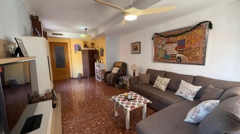 BONITA VIVIENDA DE 3 DORMITORIOS Y DOS BAÑOS EN ZONA AUSIAS MARCH, image 2