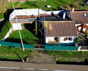 Exterior view of House or chalet for sale in La Pola de Gordón   with Terrace and Storage room