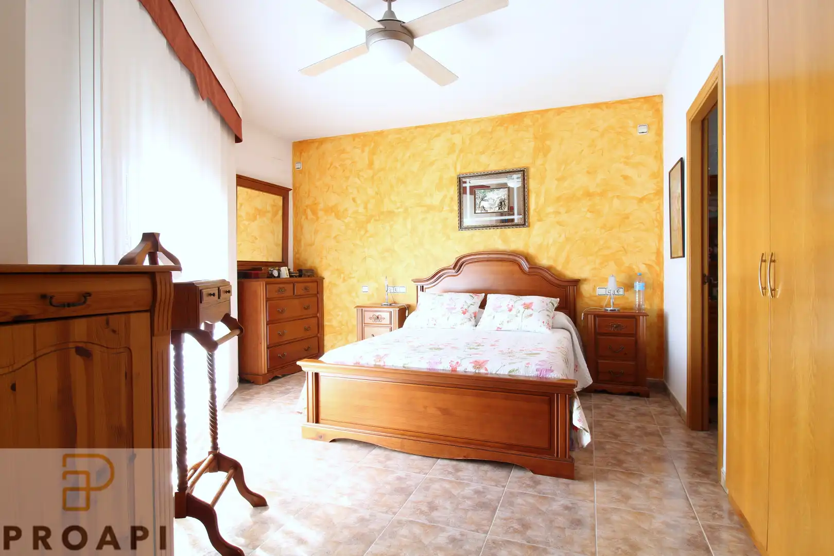 Habitación de Casa o chalet en venta en Girona con Aire acondicionado, Calefacción y Jardín privado