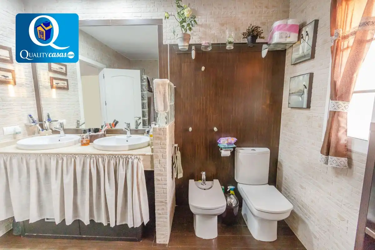 Baño de Casa o chalet en venta en Mutxamel con Aire acondicionado, Calefacción y Terraza