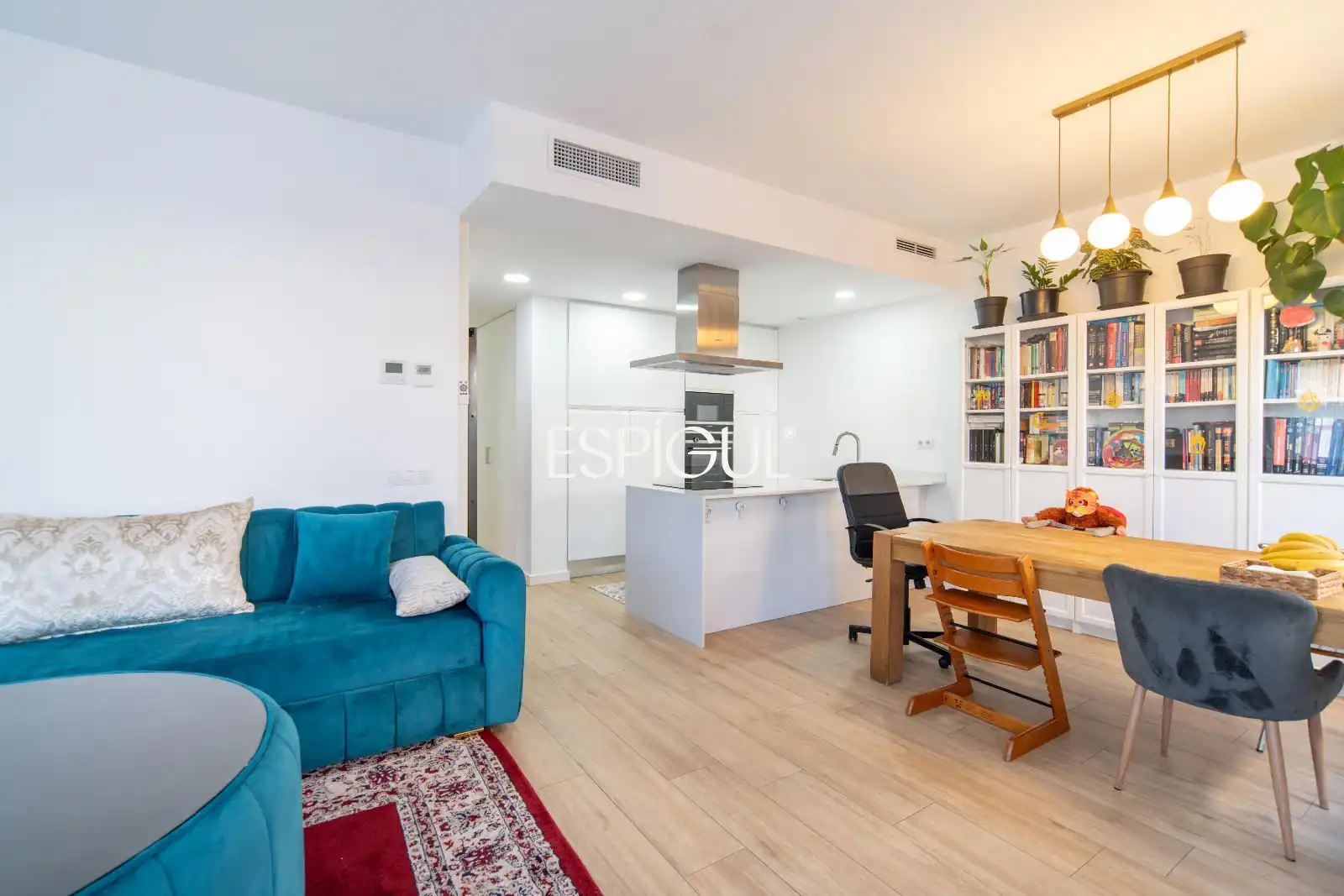 Sala de estar de Piso en venta en Vilablareix con Aire acondicionado, Calefacción y Terraza