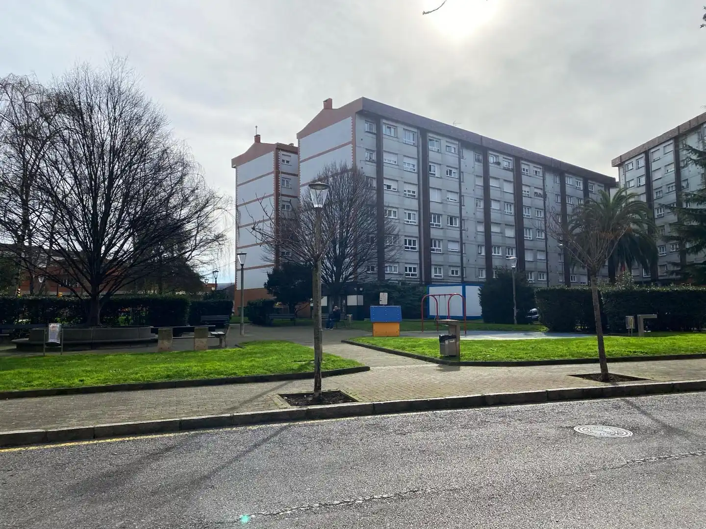 Vista exterior de Local en venta en Gijón  con Amueblado y Alarma
