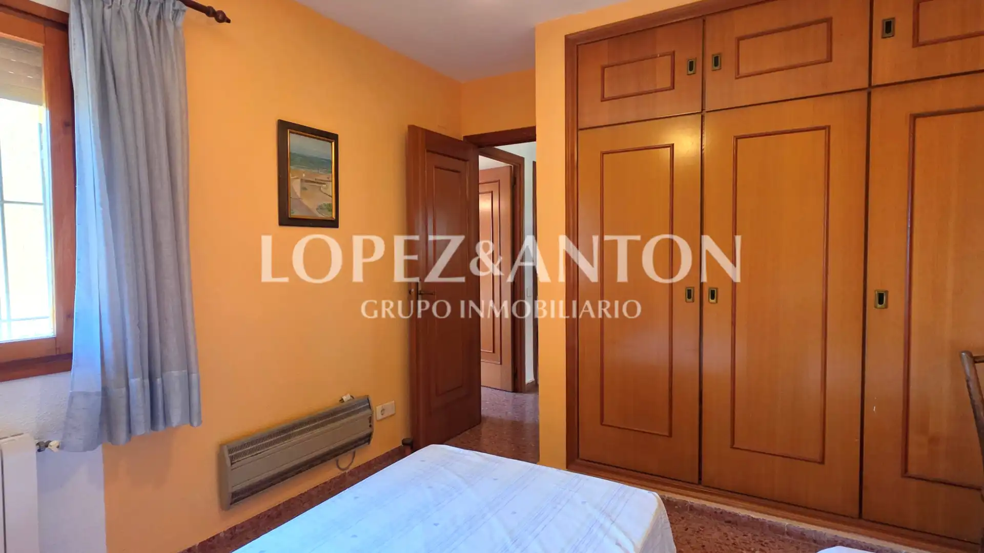 Habitación de Casa o chalet en venta en San Antonio de Benagéber con Aire acondicionado, Calefacción y Jardín privado