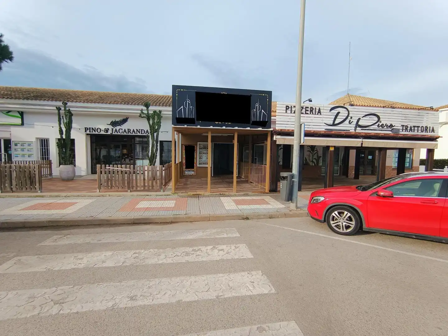 Commercial properties for sale in Chiclana de la Frontera  with Air Conditioner