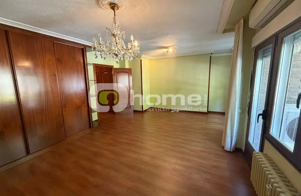 Flat for sale in Zamora Capital   with Air Conditioner, Heating and Parquet flooring