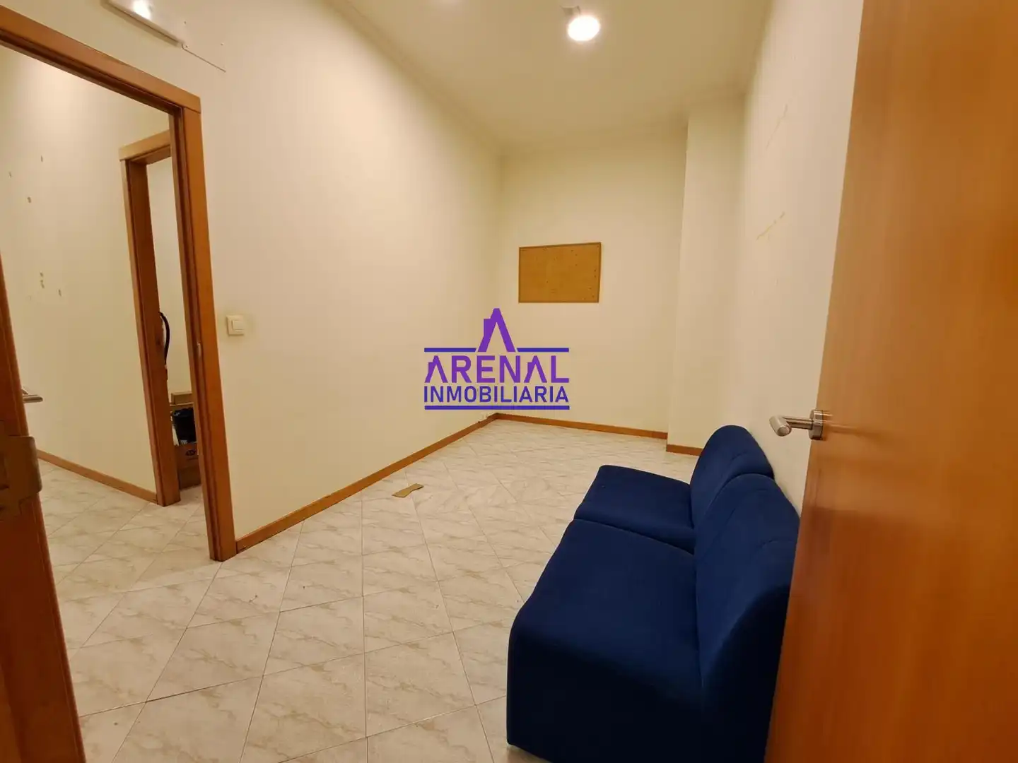 Oficina de alquiler en A Pobra do Caramiñal