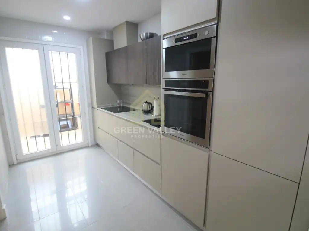 Casa aparellada en venda a Avenida de la Hacienda, imagen 11