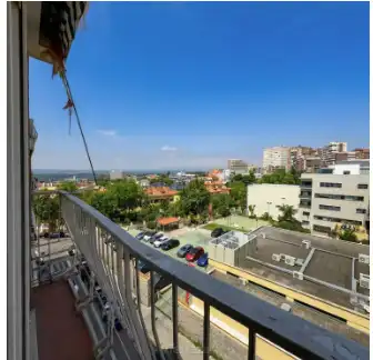 Vista exterior de Pis en venda en Madrid amb Calefacció i Terrassa