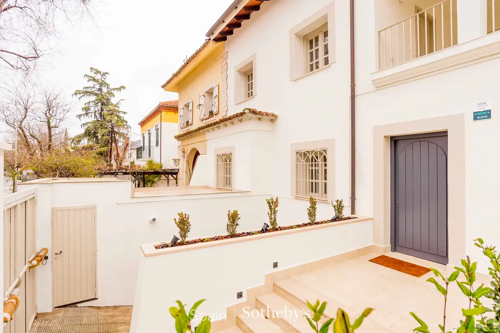 Vista exterior de Casa o xalet de lloguer en Madrid amb Aire condicionat, Calefacció i Jardí privat