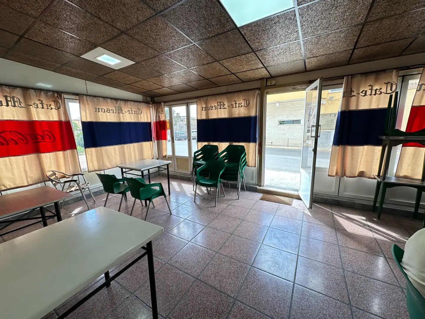 Local comercial en venda a Calle Guzmán el Bueno 3, imagen 6