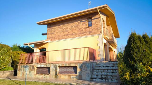 Casa-chalet en Venta en Zona rural este
