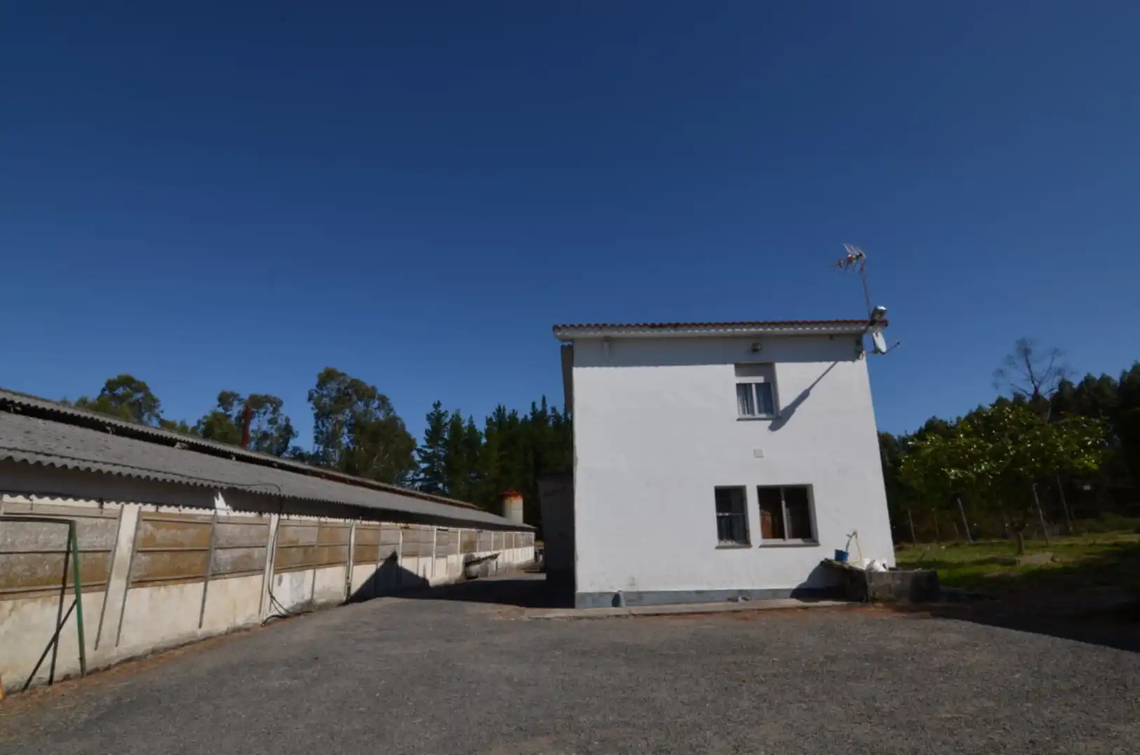 Vista exterior de Casa o chalet en venta en Coirós con Trastero, Balcón y Internet