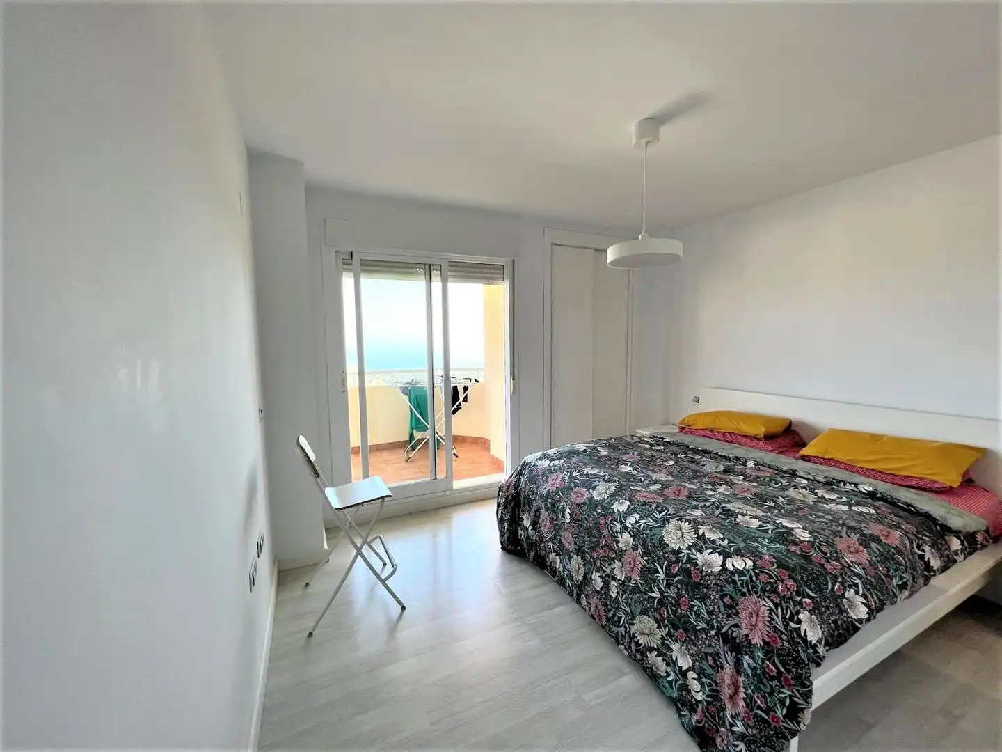 Apartamento con piscina en venta en Calahonda, imagen 10