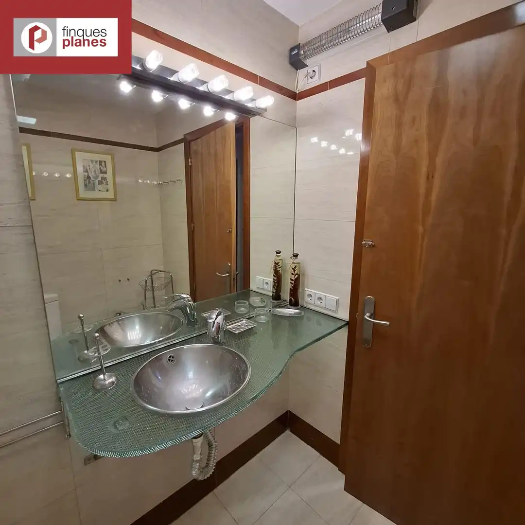 Badezimmer von Wohnung zum Verkauf in La Seu d'Urgell mit Heizung, Möbliert und Balkon
