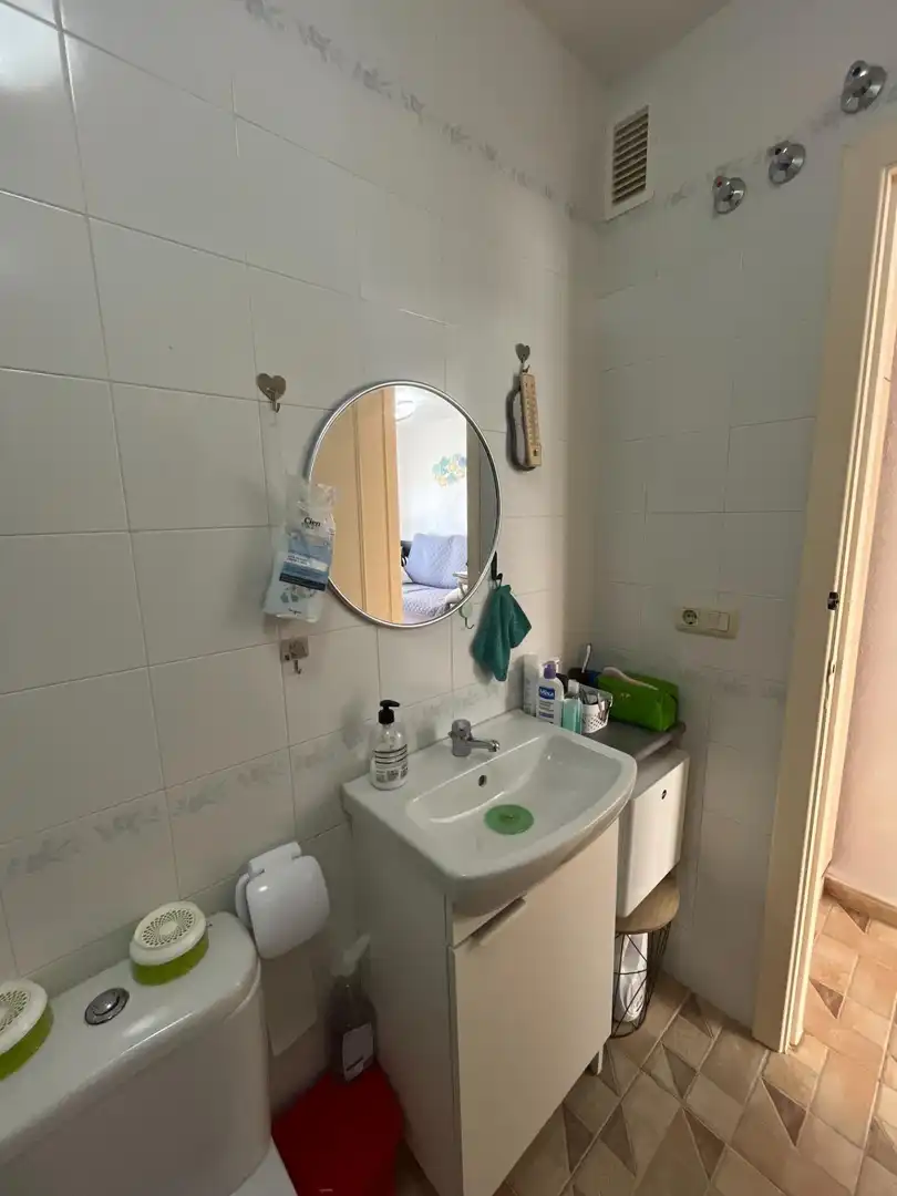 Bany de Planta baixa de lloguer en Torrevieja amb Aire condicionat, Moblat i Piscina comunitària