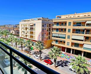 Vista exterior de Àtic en venda en Guardamar del Segura amb Calefacció, Terrassa i Balcó