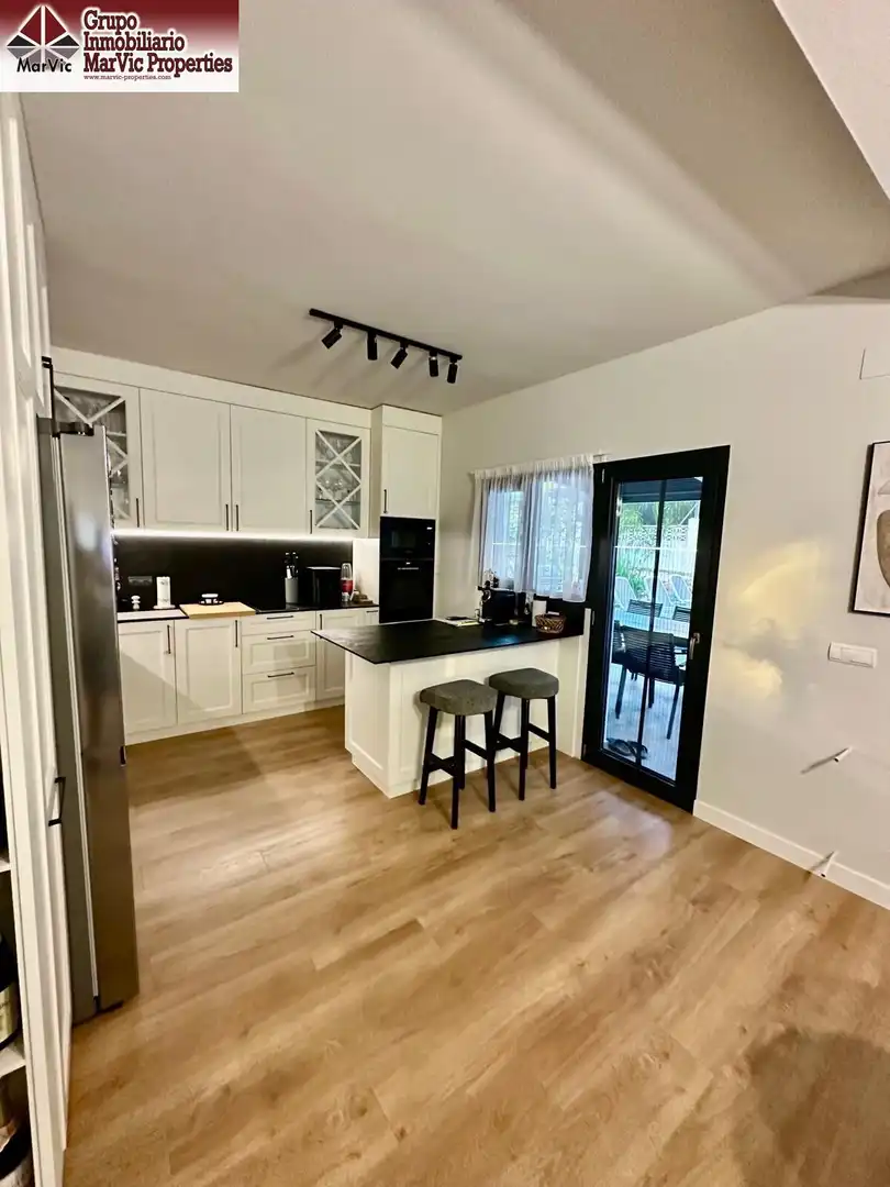 Cocina de Casa o chalet en venta en Benidorm con Aire acondicionado, Terraza y Piscina