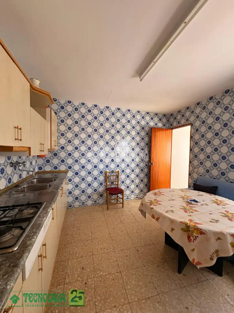 Cocina de Piso en venta en Dosbarrios con Calefacción